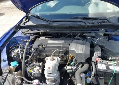 2013 Honda Accord Lx-S z USA, uszkodzony, nr VIN 1HGCT1B36DA012351